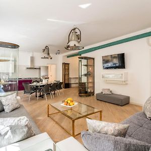 Deluxe Appartement met Vier Slaapkamers